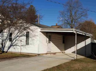 204 Park Ave, Strawberry Point, IA 52076