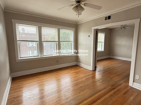 3052 W Berteau Ave #3, Chicago, IL 60618