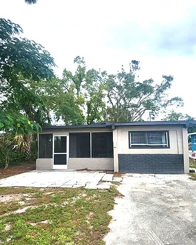 2247 Stella St Photo 1