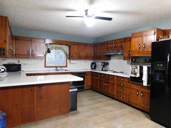 31 Huskey Ln, Evarts, KY 40828