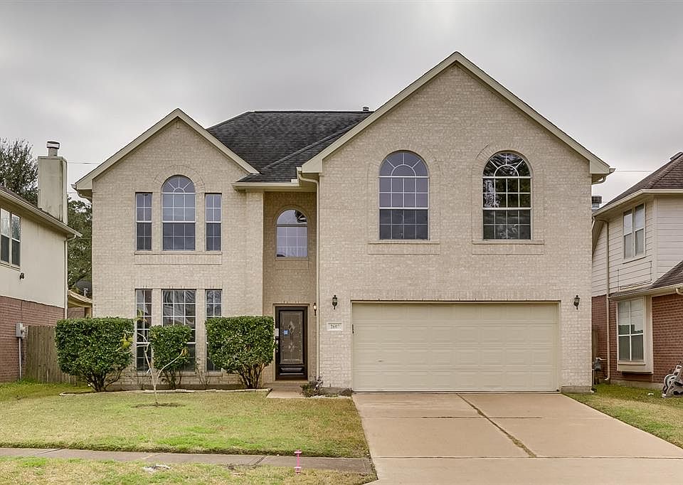 1st image of 2607 Whitinham Dr