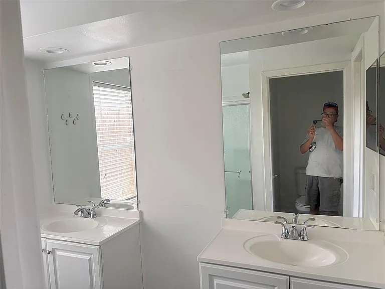 2926 Colony Dr — Photo 16