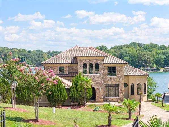 331 Blue Heron Dr, Wirtz, VA 24184