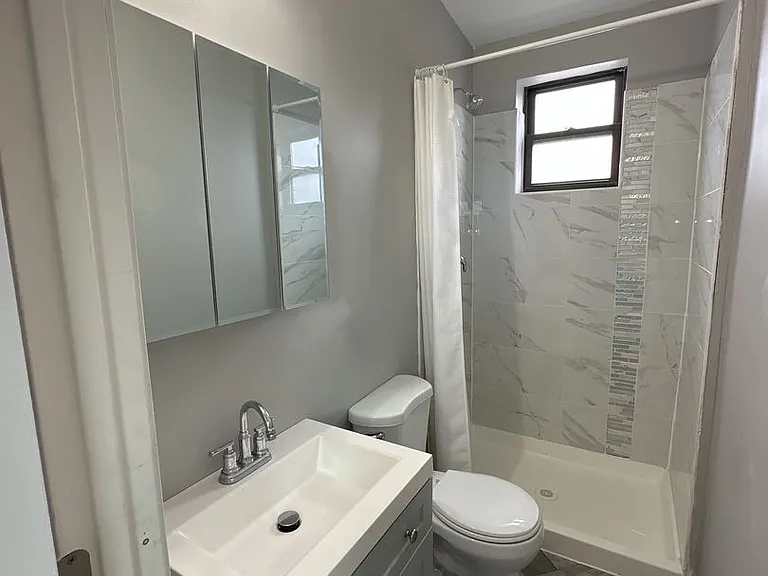 2842 W 25th Pl — Photo 17