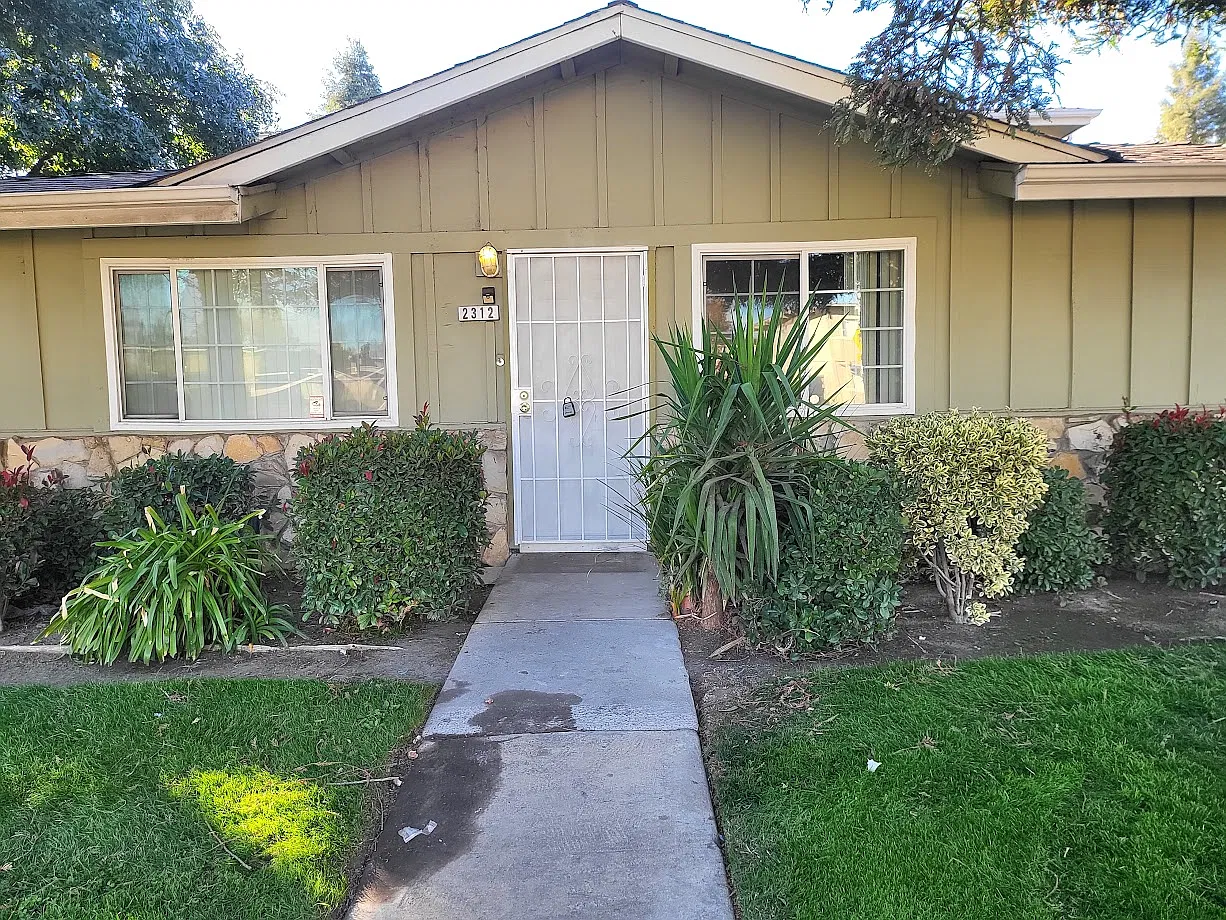 2 bed, 810 sqft, $1,500 — Photo 1