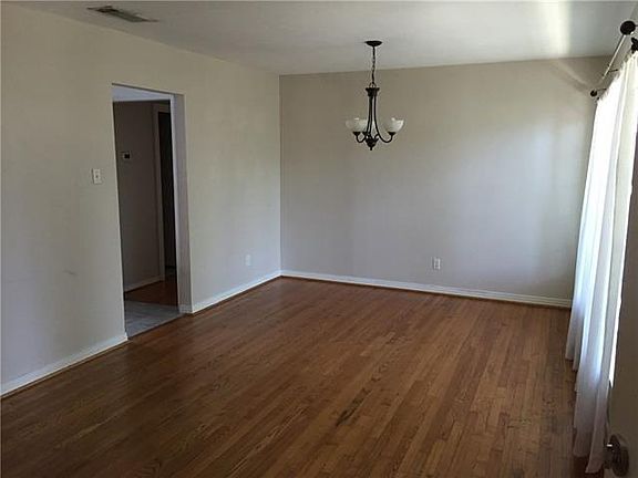 2nd image of 11508 Lanewood Cir