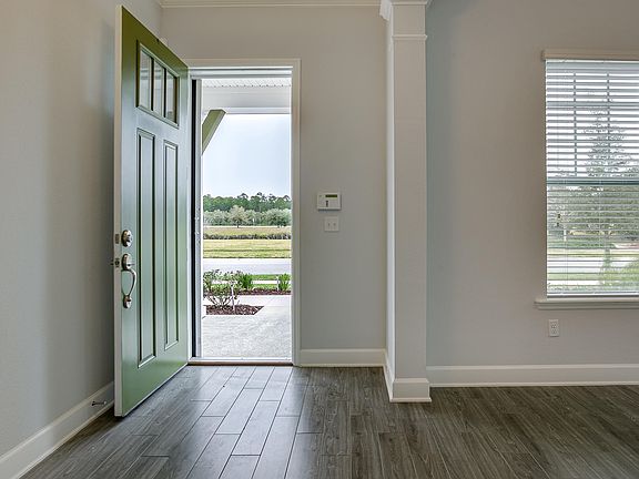 4th image of 601 Park Lake Dr