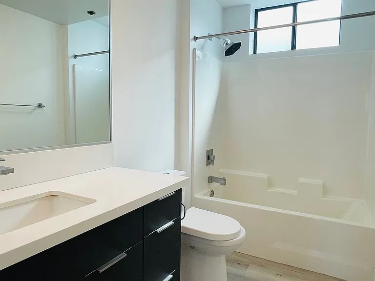 14612 Calvert St #202 — Photo 17