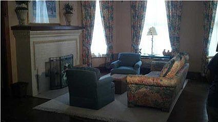 5th image of 264 Washington Ave