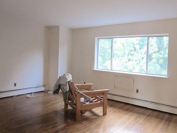 3rd image of 238 Pennyfield Ave #2