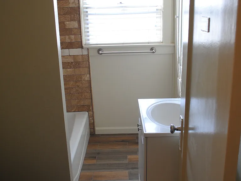 1172 E Orange Grove Blvd — Photo 6