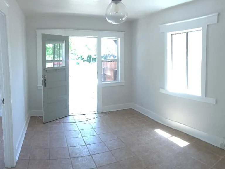 1804 Bellevue Ave — Photo 2