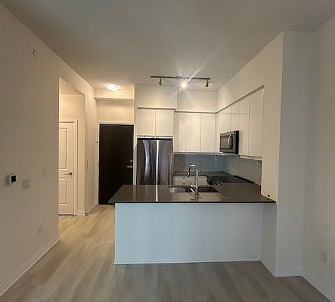 4th image of 3270 Sheppard Ave E #626