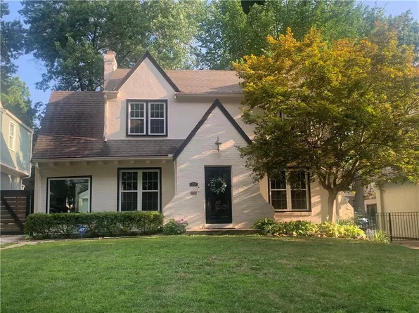 1263 W Gregory Blvd, Kansas City, MO 64114