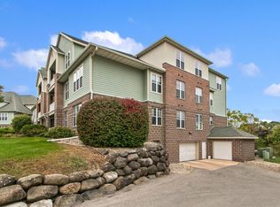 5470 Caddis Bnd APT 102, Fitchburg, WI 53711