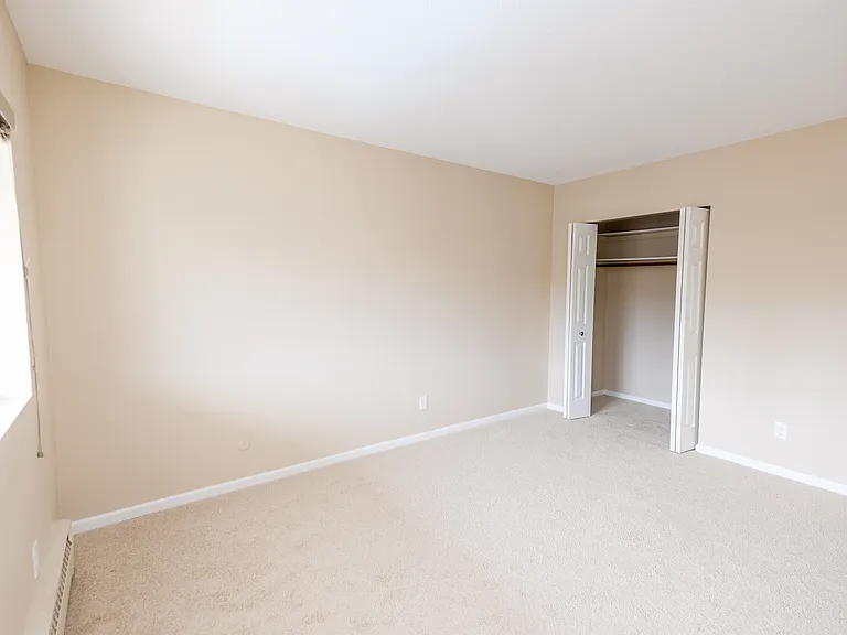 Parkview Court — Photo 28