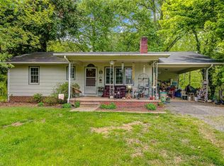 721 W Lee Ave, Yadkinville, NC 27055