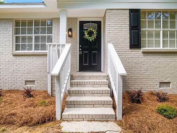 4th image of 6962 Victor Rd
