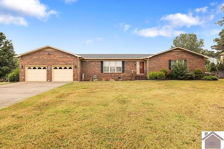 1st image of 281 Lakeview Dr