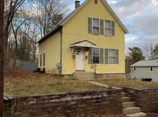 4 Clark St, Derry, NH 03038