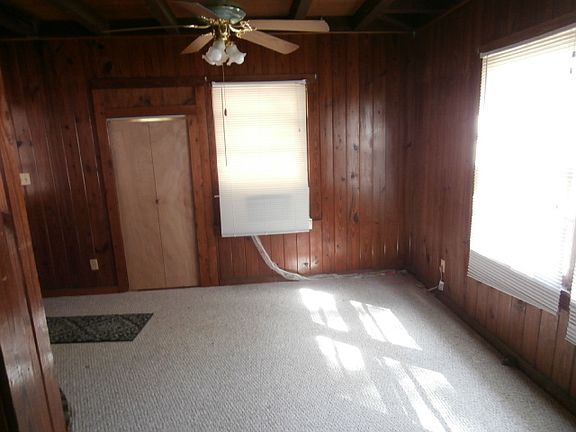 5th image of 1115 Utah Blvd