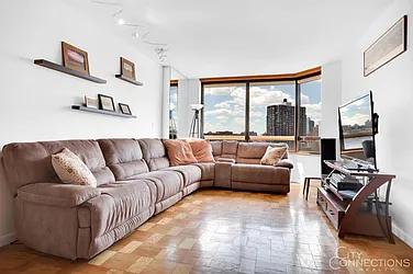Rented by City Connections Realty