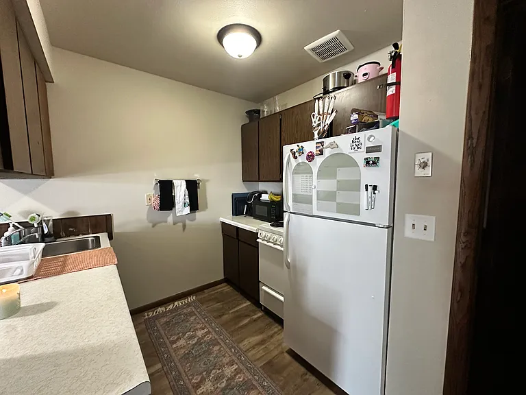 2703 Thomas Dr #7 — Photo 7