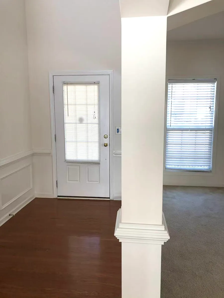 Building Photo - 5876 Rue Villa Ln