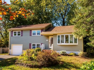 209 Rock Ave, Green Brook, NJ, 08812