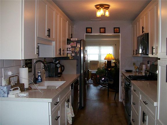 5th image of 6190 80th St N Unit 105