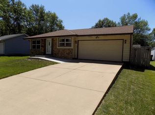 5435 1st Ave SW, Cedar Rapids, IA 52405