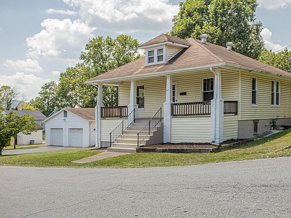2nd image of 221 N Poplar St