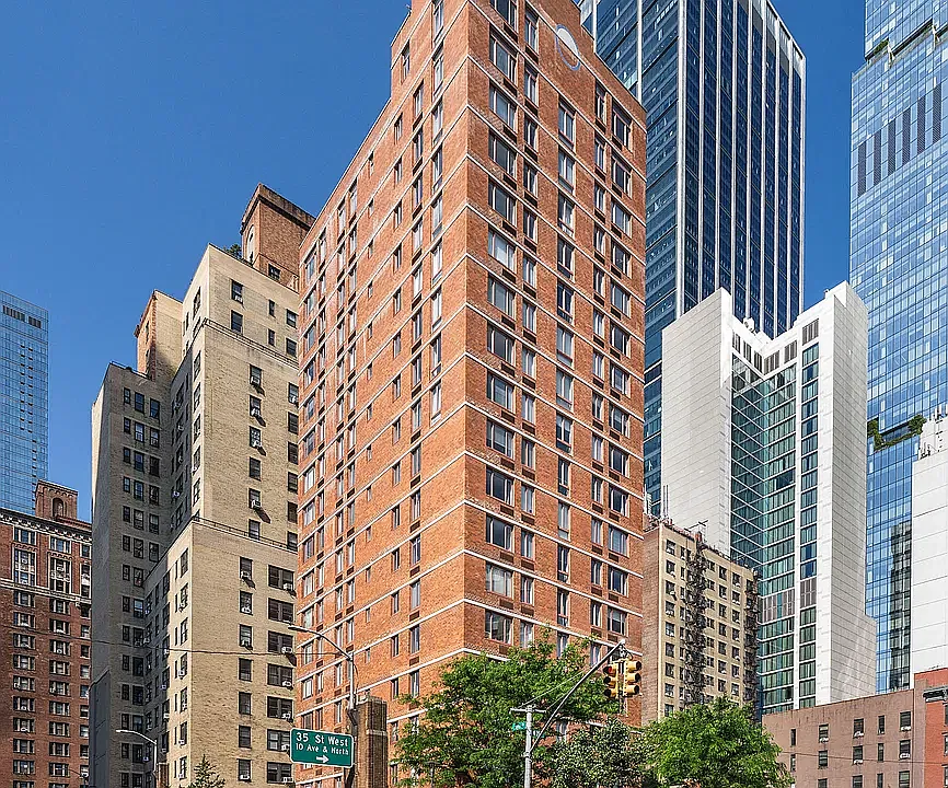444 W 35th St #16E