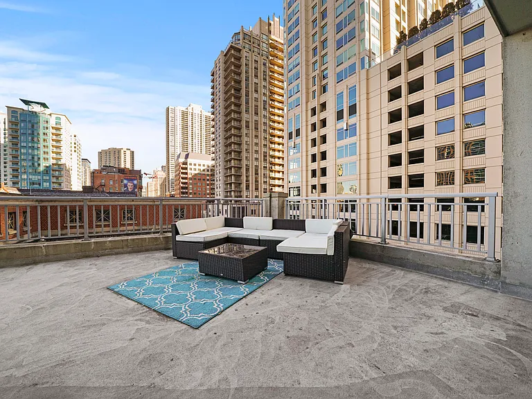 625 N Dearborn St #960 — Photo 10