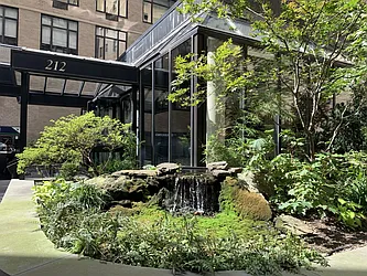 Rented by R New York