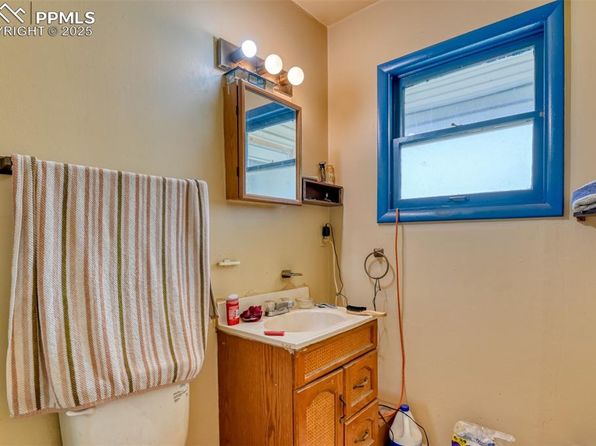 colorado-springs-colorado-13666419 picture