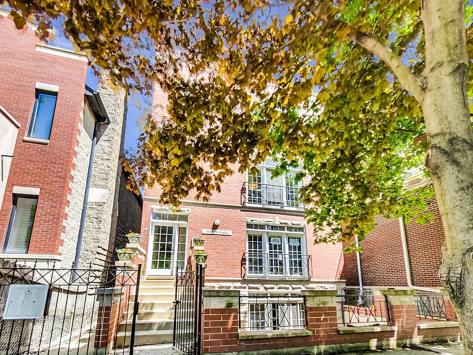 1st image of 2247 N Oakley Ave #2