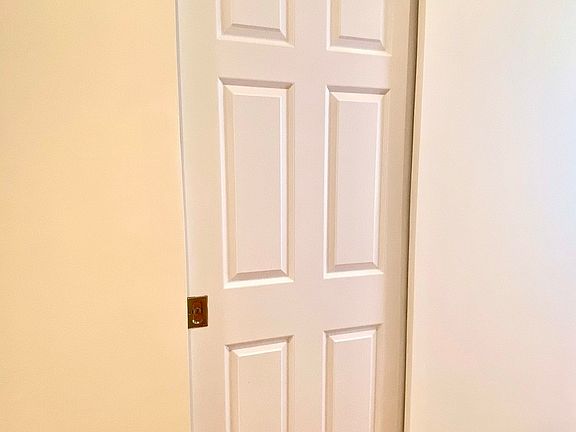 5th image of 539 E 78th St APT 4E