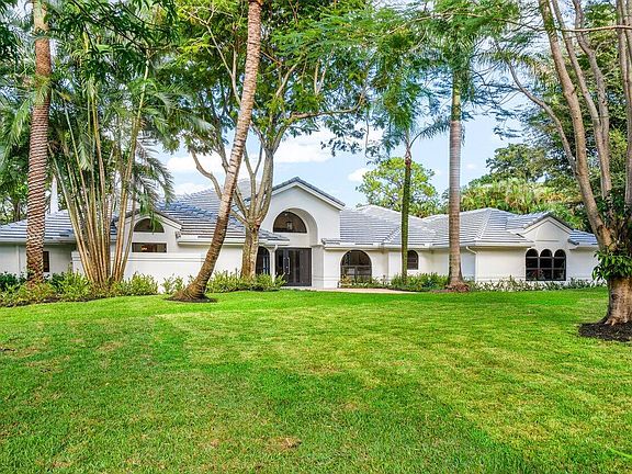 2nd image of 12525 Oak Arbor Lane