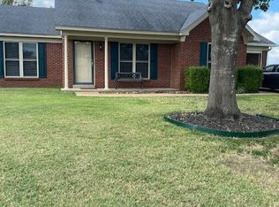 1310 Baywood Cir, West Memphis, AR 72301