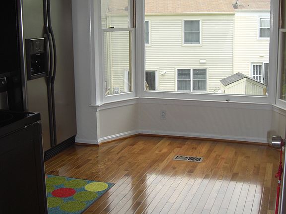 4th image of 3013 Ellenwood Dr