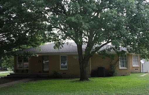 1st image of 502 S Avenue O