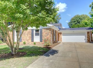 2002 W William St, Champaign, IL 61821