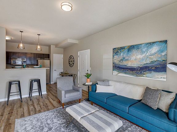 5th image of 304 S Kalispel Way #B208