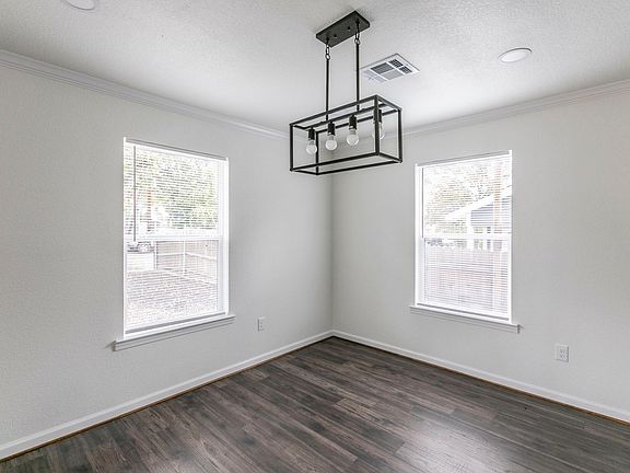 2nd image of 2208 Gurley Ave