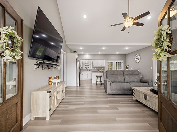 2nd image of 1917 Frank Moore Rd