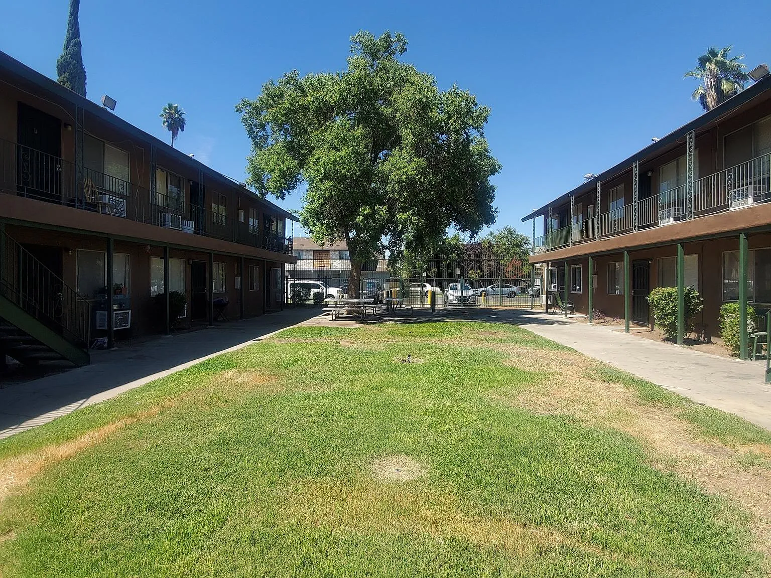 2 bed, 740 sqft, $1,120 — Photo 1