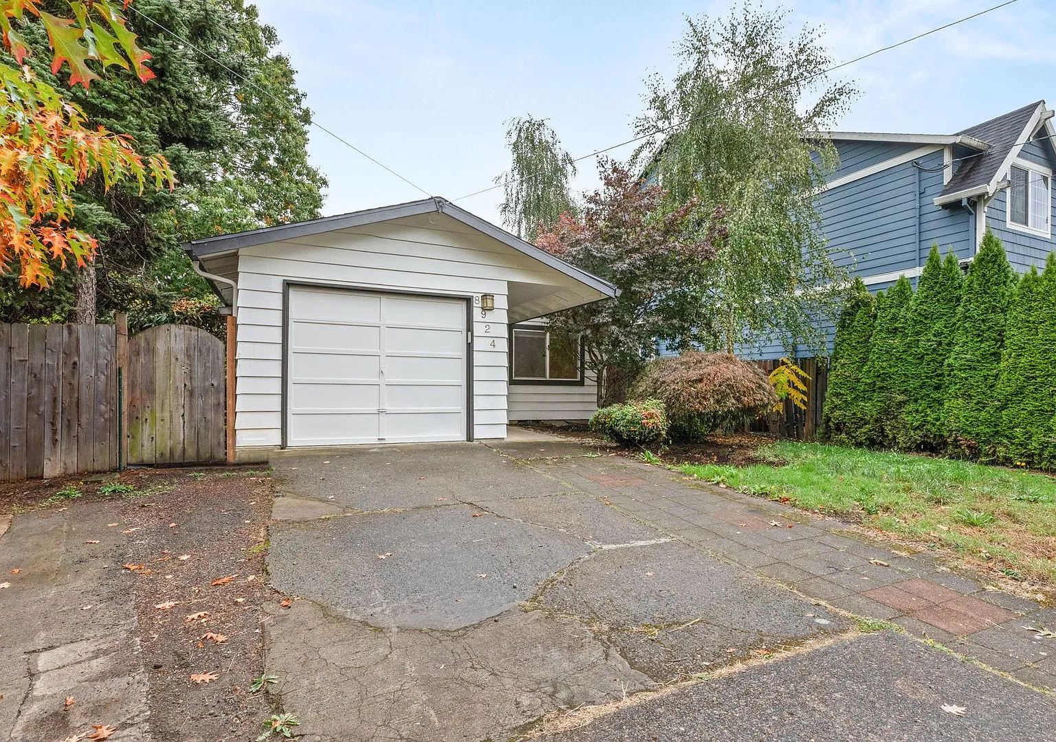 3 bedroom, 2 bath single-family home now available in SE Portland! — Photo 2