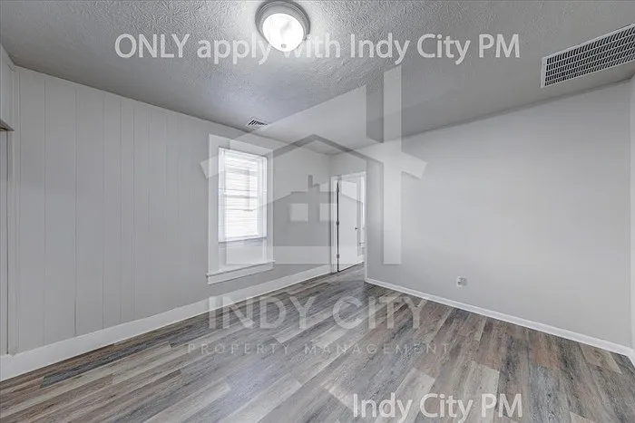 53 E Raymond St — Photo 11