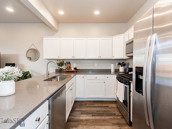 4th image of 95 9th St Unit A